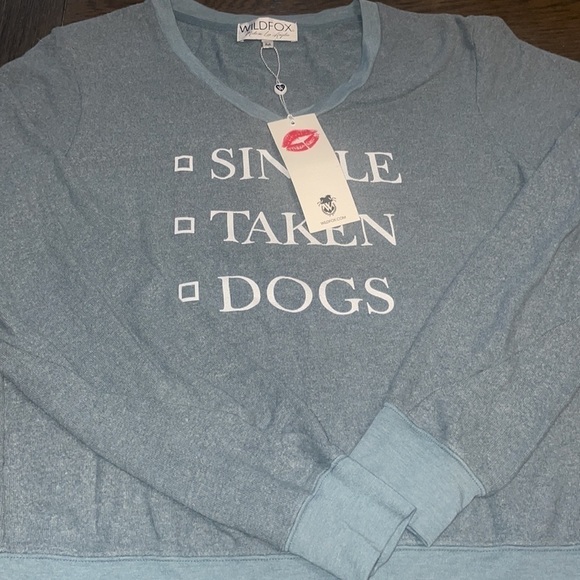 π¦π WILDFOX Single Taken Dogs V-Neck Baggy Beach Jumper Medium NWT - Picture 2 of 14